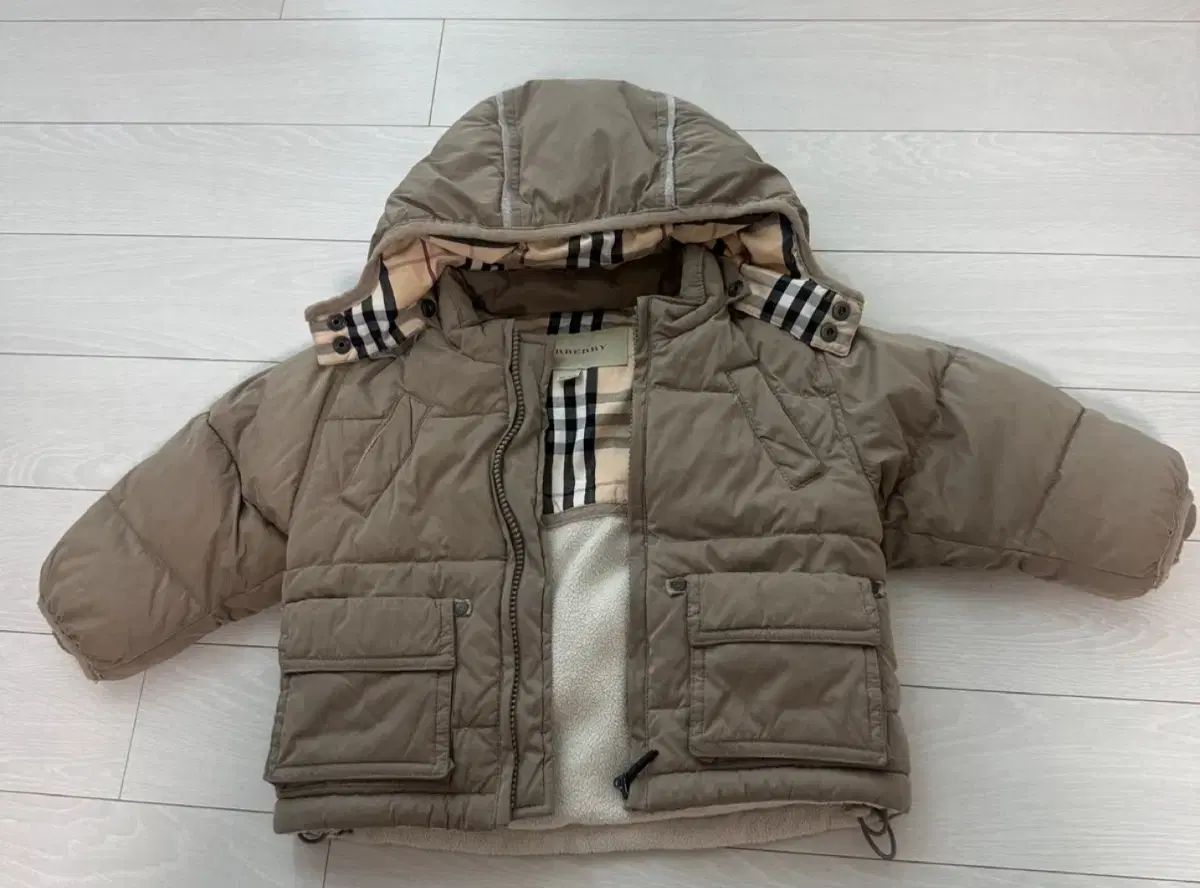 バーバリー ダウン アウター ブラウン 9 m 74 cm
