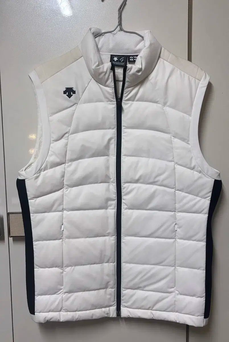 デサント 白 ゴルフ ダウン ベスト 100