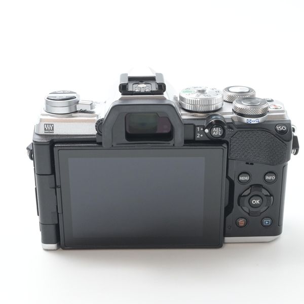  オリンパス OLYMPUS OM D E M 5 Mark III ボディ シルバー ミラーレス一眼 デジタルカメラ