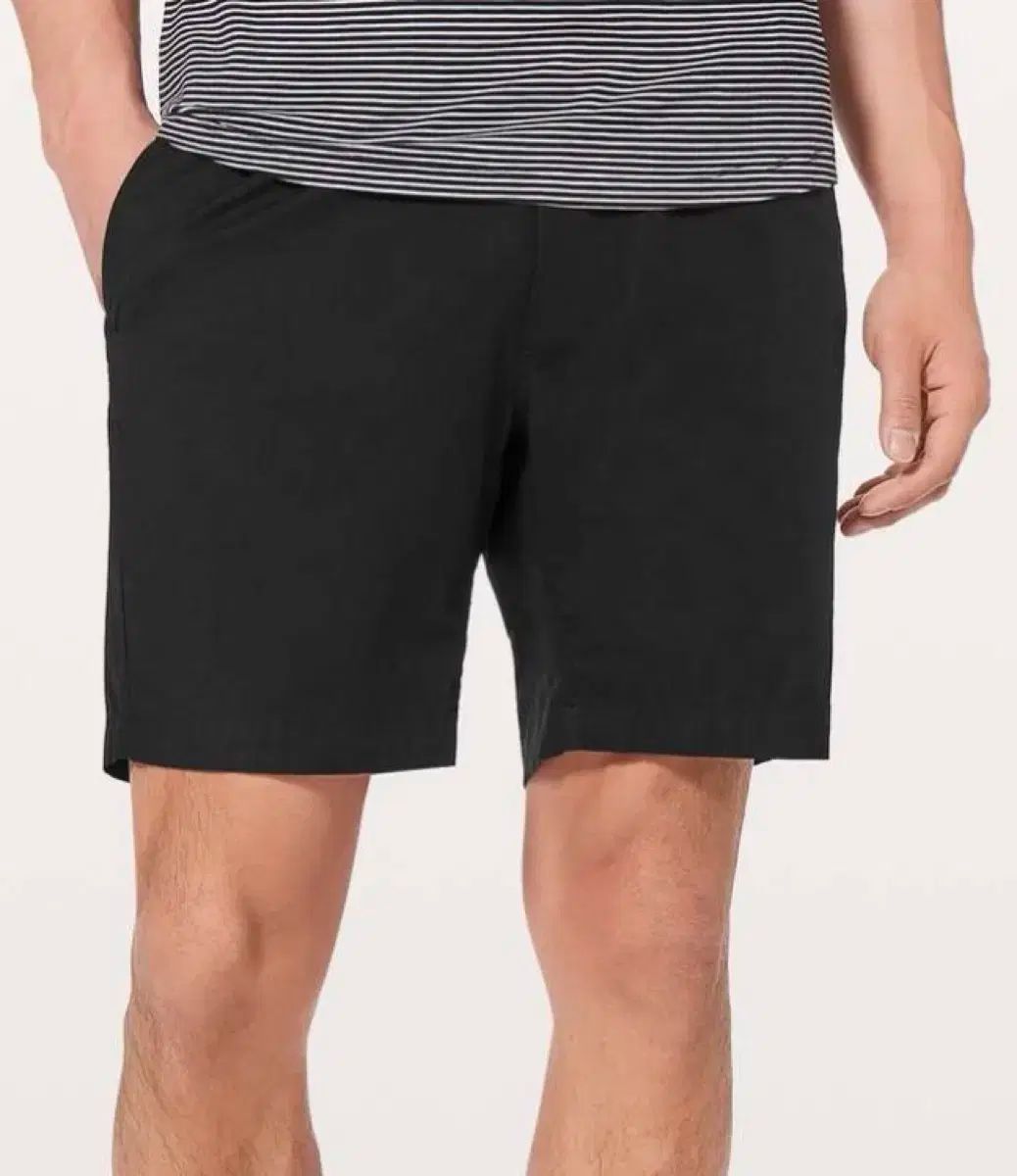 ルルレモン ボーライン 8インチ ブラック sz L