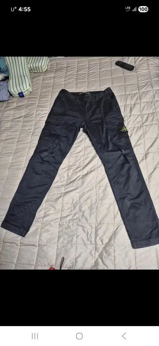 お早めに！ STONE ISLAND ストーンアイランド 実際に着用3回 ズボン パンツ ブラック 百貨店 ハングルタグ 32 一流の