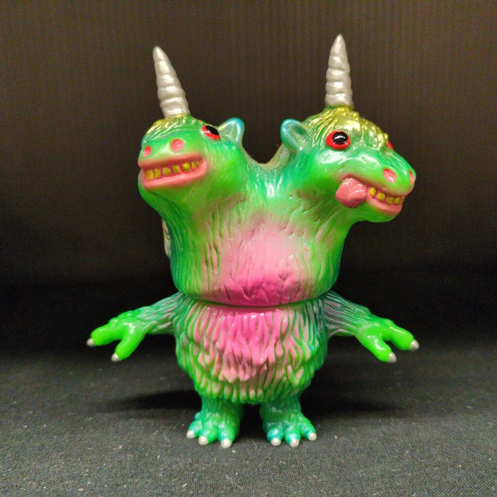 フィギュア RAMPAGE TOYS SPLURRT 2 Headed Unicorn Monster 黄緑成型