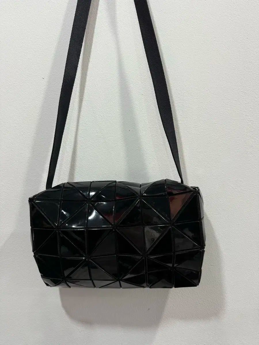  BAO ISSEY MIYAKE バオバオイッセイミヤケ ブラック バッグ メッセンジャーバッグ ショルダーバッグ