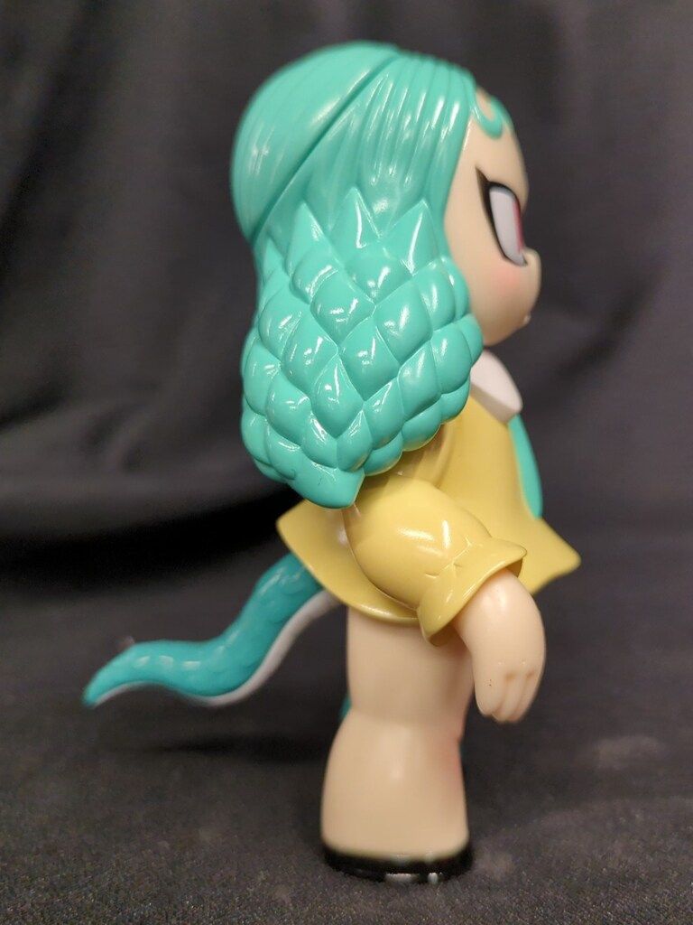 GRAPE BRAIN 蜷局少女みみみちゃん 服レモンイエロー/エメラルド