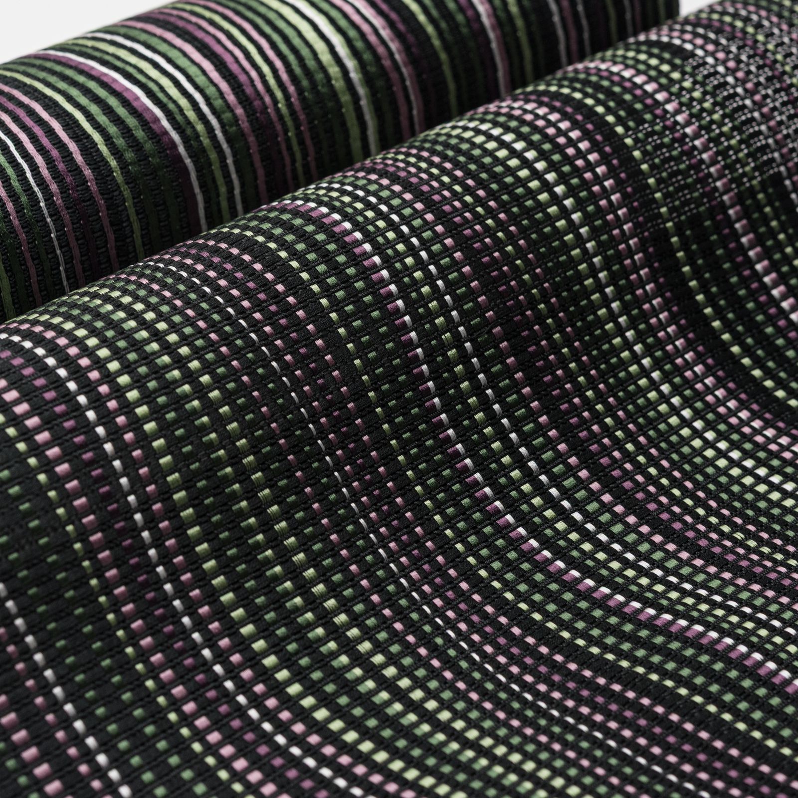 お仕立て付き 本場筑前博多織 紋八寸 よろけ縞