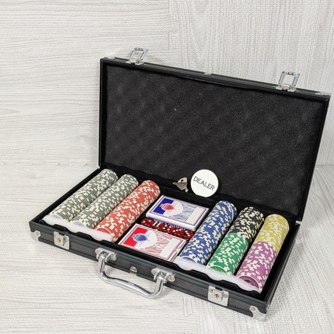 ULTIMATE POKER 300ピース アルティメットポーカーチップセット