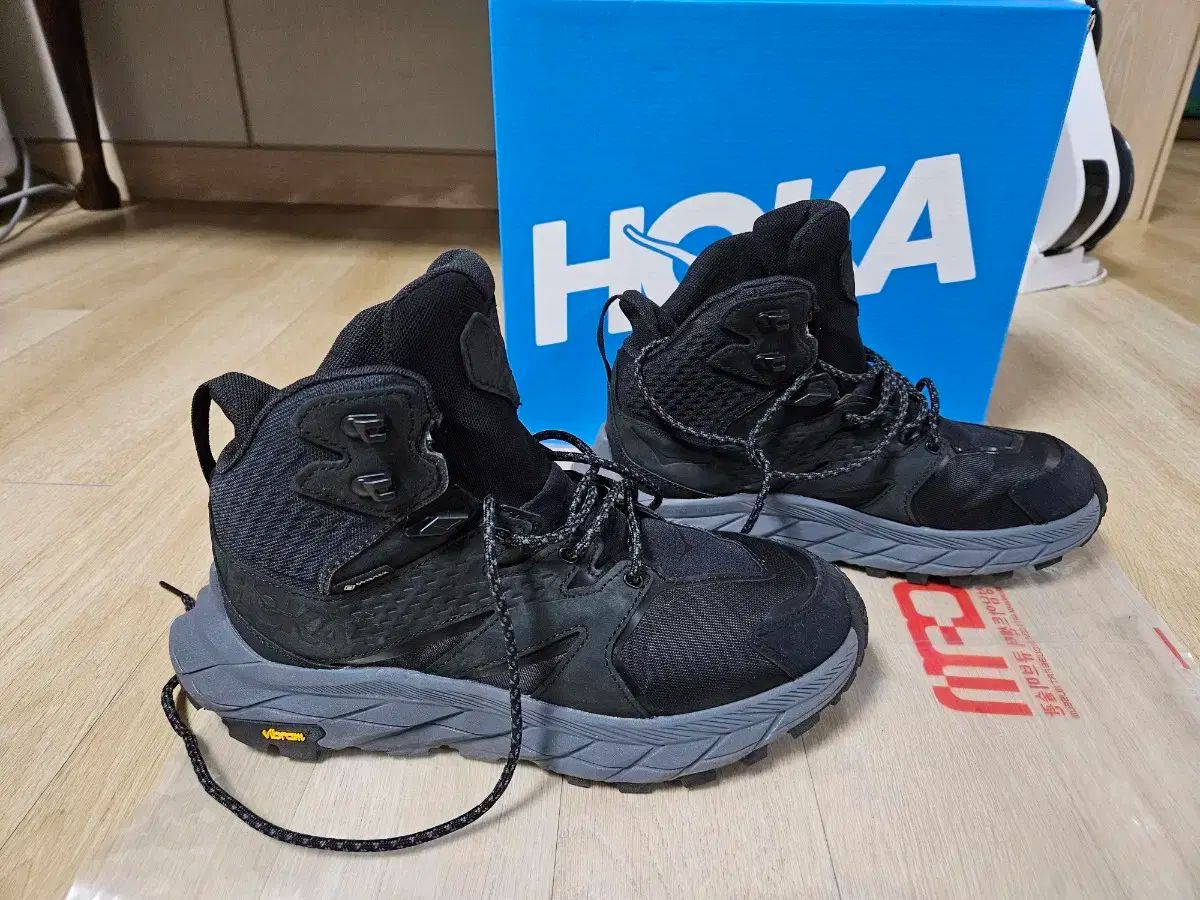レディース HOKA ONE ONE ホカオネオネ アナカパ MID GTX 登山靴 ブラック