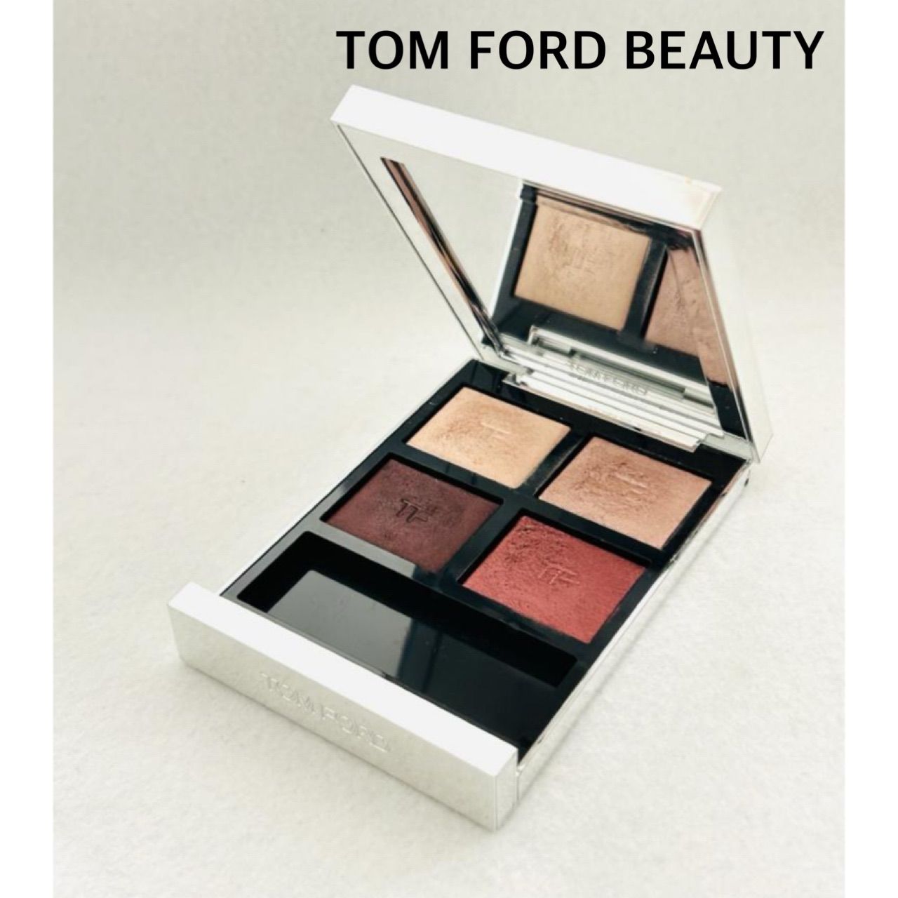 【限定色】TOM FORD BEAUTY  トムフォードビューティ　アイクオードエクストリーム　＜アイシャドウ＞　イタリア製　01   コスメ　送料込み　6460157