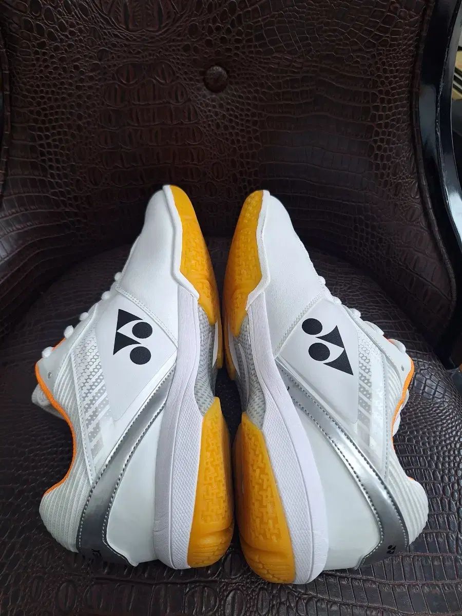 バドミントンシューズ