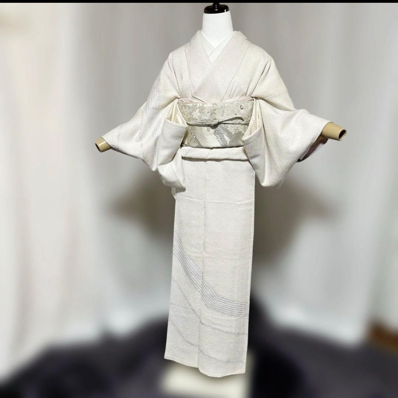 近い 袷 正絹 総絞り 訪問着 フルセット 西陣唐織プラチナ箔袋帯 Excellent Nearly Un Silk Shibori Houmongi Full Set with Nishijin Brocade Platinum fo