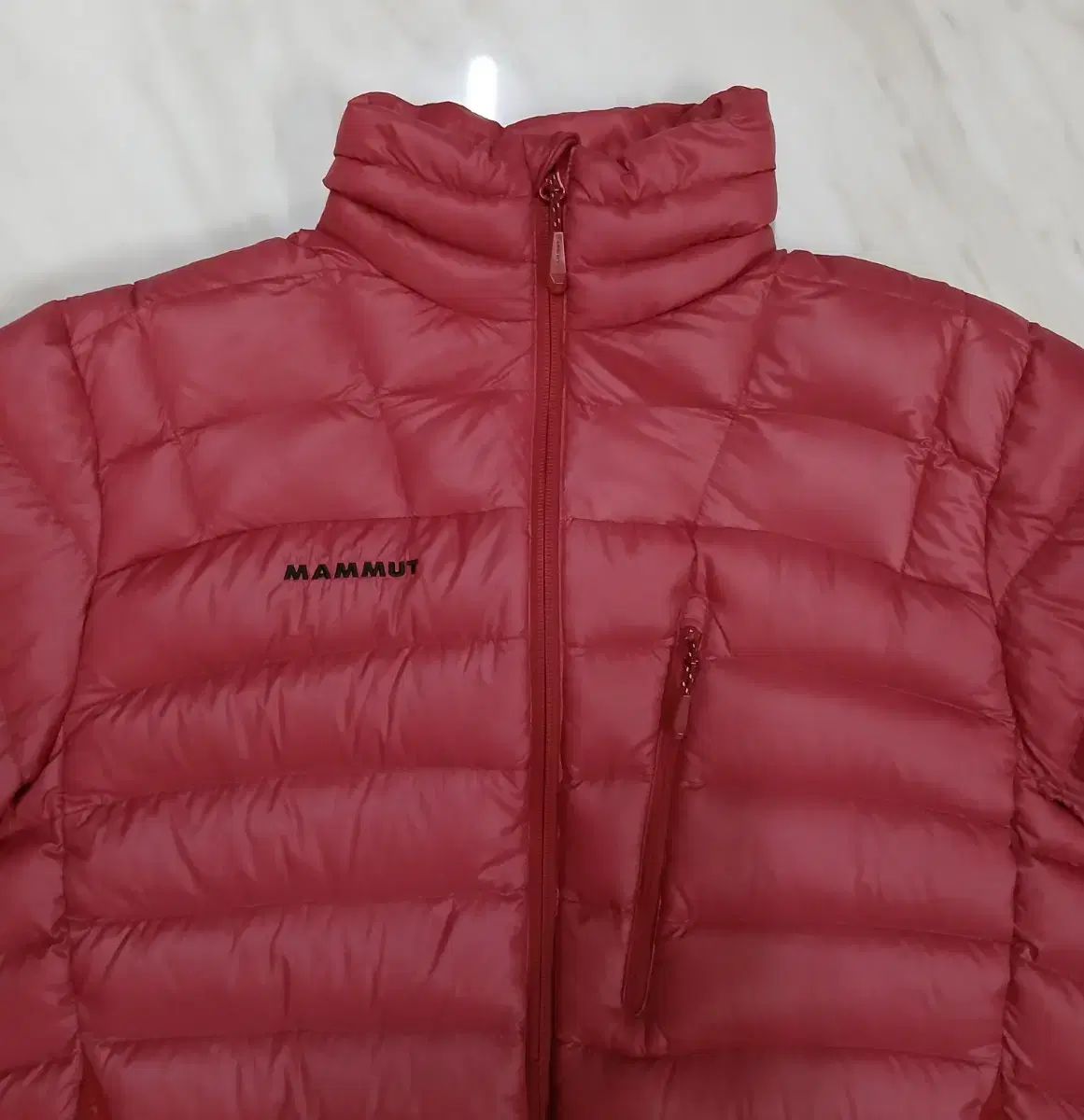 マムート ユニセックス 軽量ダウン M サイズ OLIVEOS_COM_TR