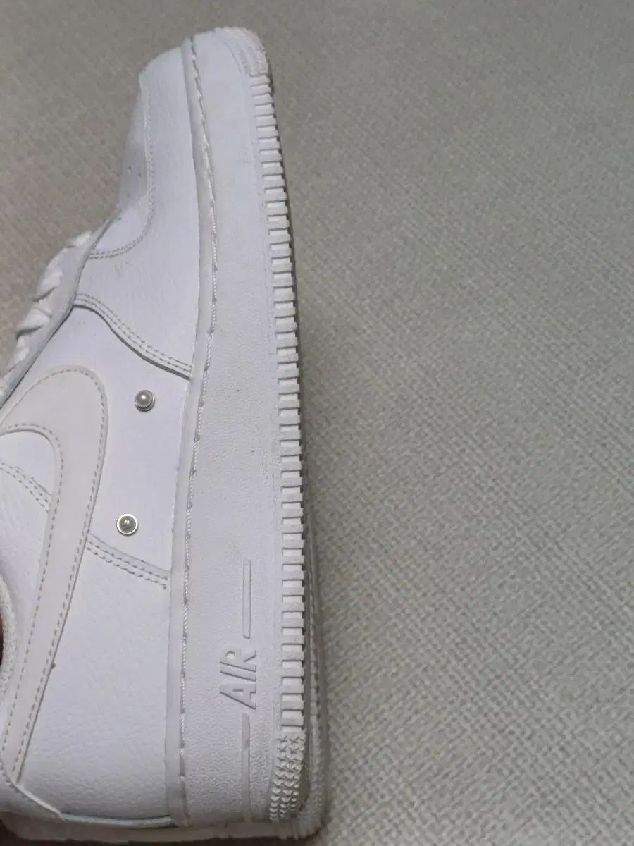 オールホワイト スニーカー