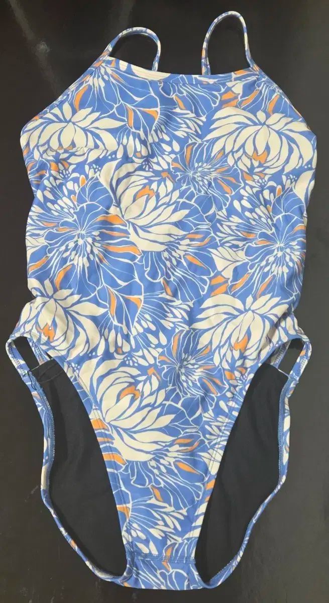 JOLYN ピオニー ギャビン 30サイズ 水着