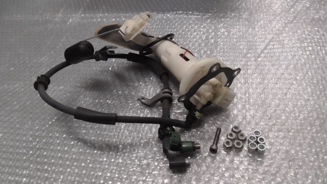 レッツ CA 4 AA 160 xxx の 燃料ポンプ