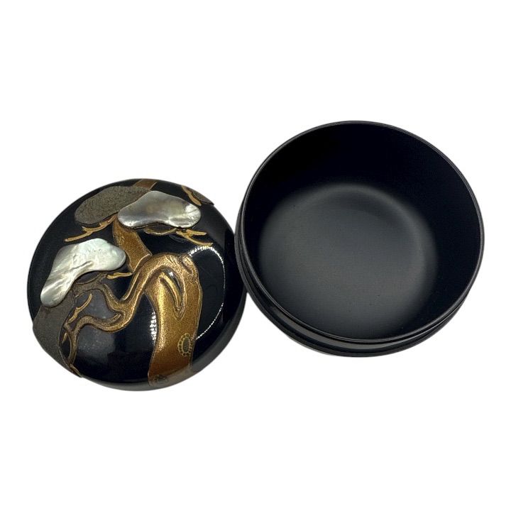 時代物 蒔絵市 西塚朝光作 輪島塗黒漆蝶貝象嵌松之図絵平漆 WWW_OPDRERGINERDOGAN_COM