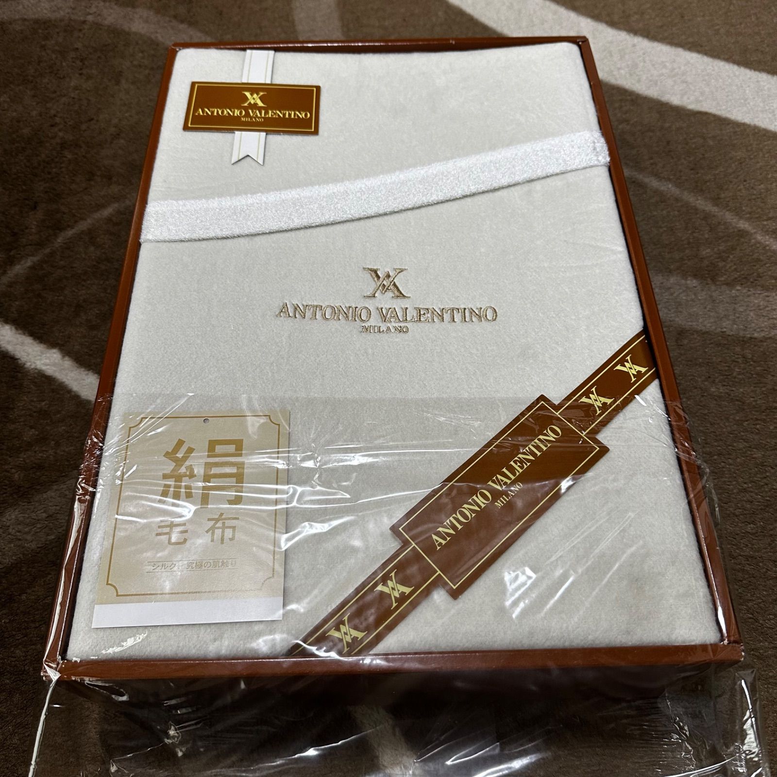 ANTONIO VALENTINO 絹毛布