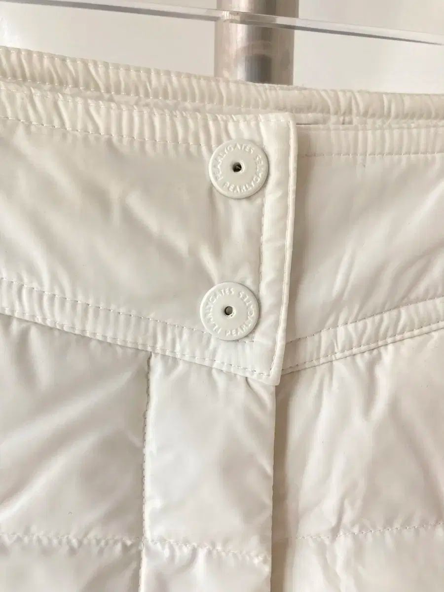 パーリーゲイツ レディース キルティング グース ショート パンツ 白