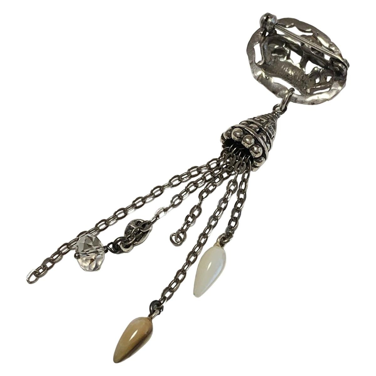 全国送料無料。 GEM KINGDOM ジェムキングダム ブローチ - シルバー×ベージュ×白