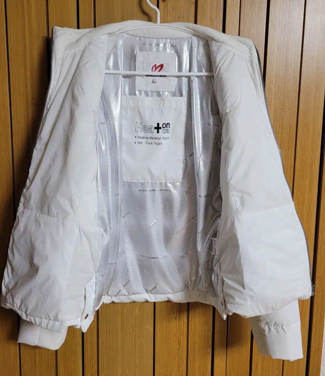 エナメル グースダウン