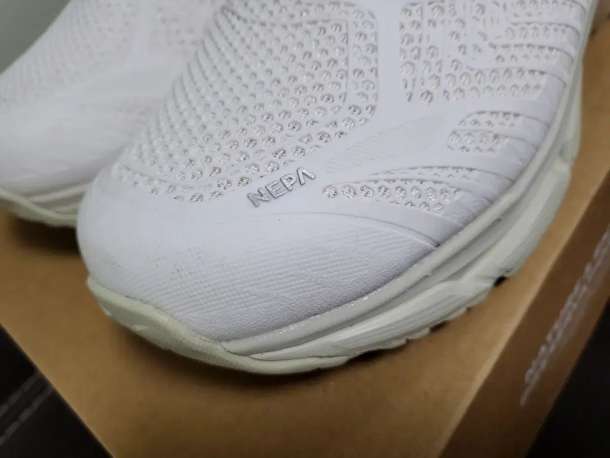 NEPA レディース 登山靴 白 ボア Gore-Tex 245