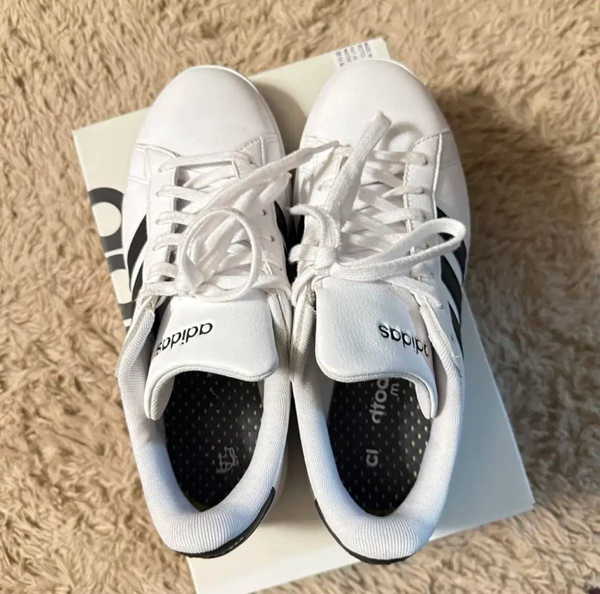 アディダス テニスシューズ 250