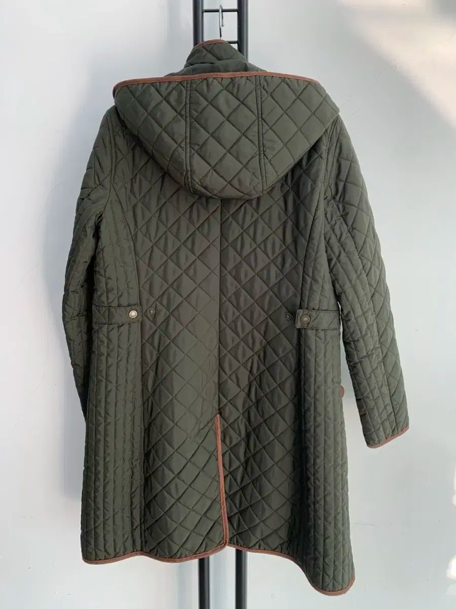 カーキ アウター