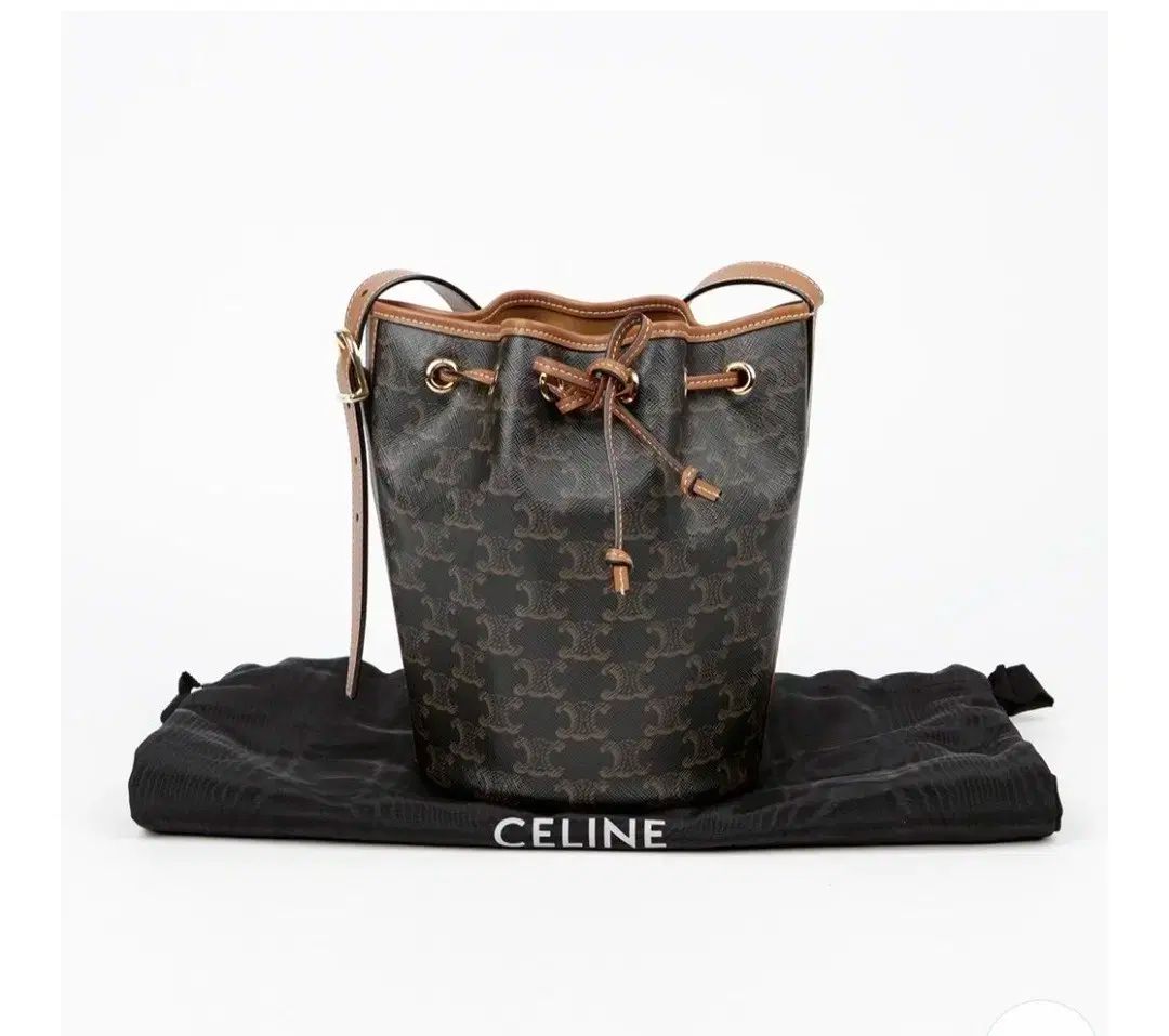 セリーヌ トリオンフ キャンバス バケットバッグ