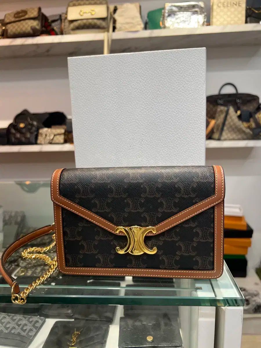 セリーヌ woc マーゴ トリオンフ トリオンフ チェーンバッグ