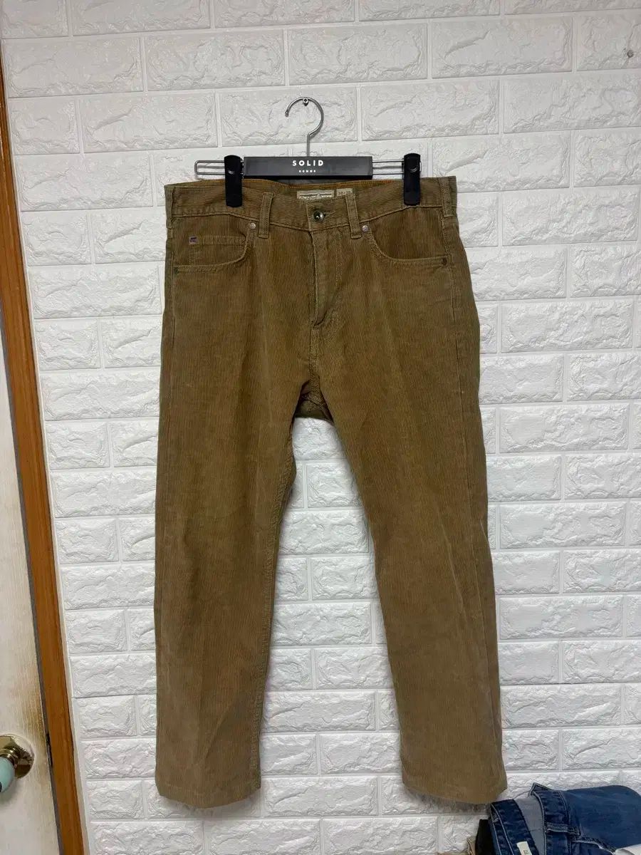 パタゴニア ベージュ コーデュロイ パンツ