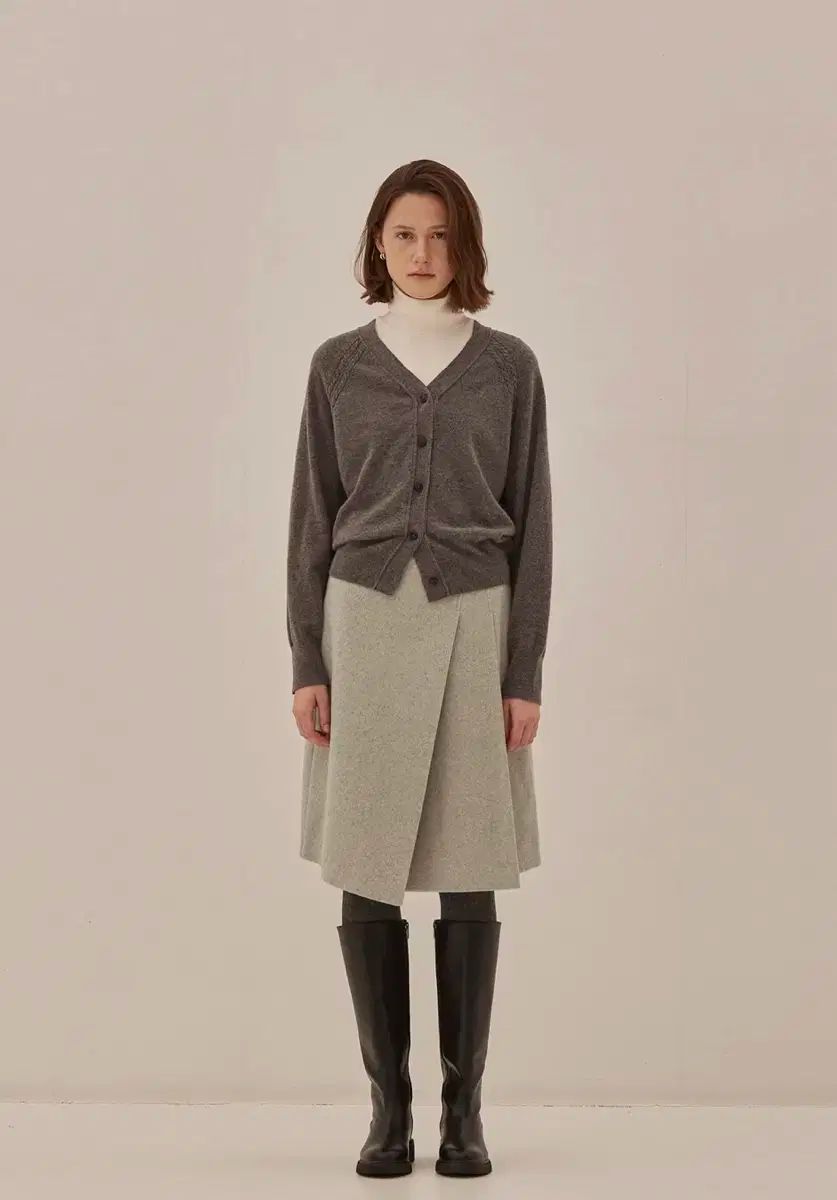 マンゴマンニプリーズ メリン ウール スカート グレー スモール