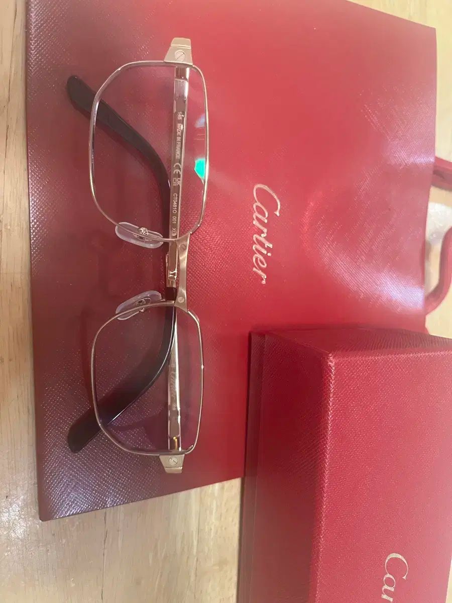 カルティエ サン トゥー CT0481 金縁メガネ