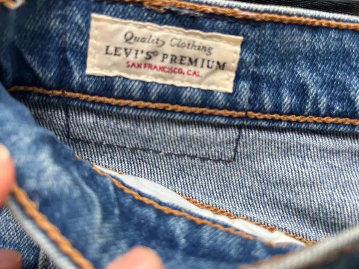  リーバイス ストレートデニム 25 size その他 デニム ジーンズ