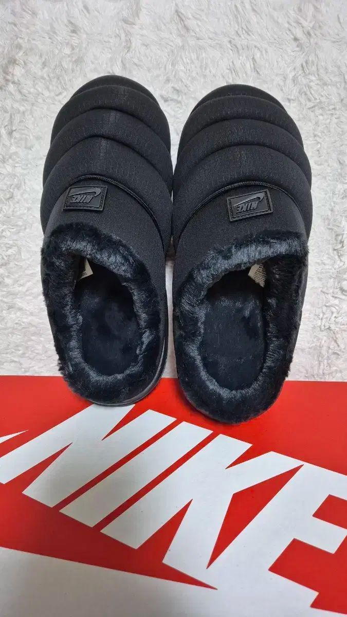 NIKE 防寒 スリッパ 280サイズ