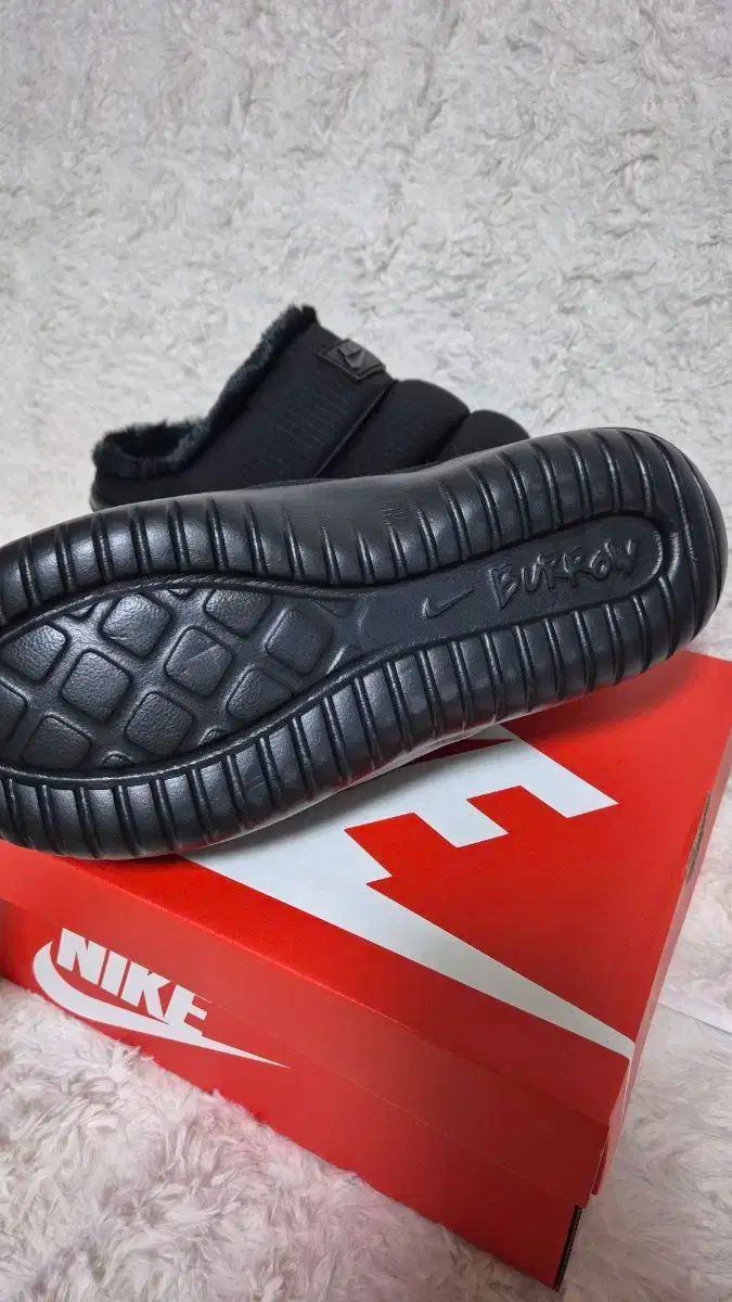 NIKE 防寒 スリッパ 280サイズ