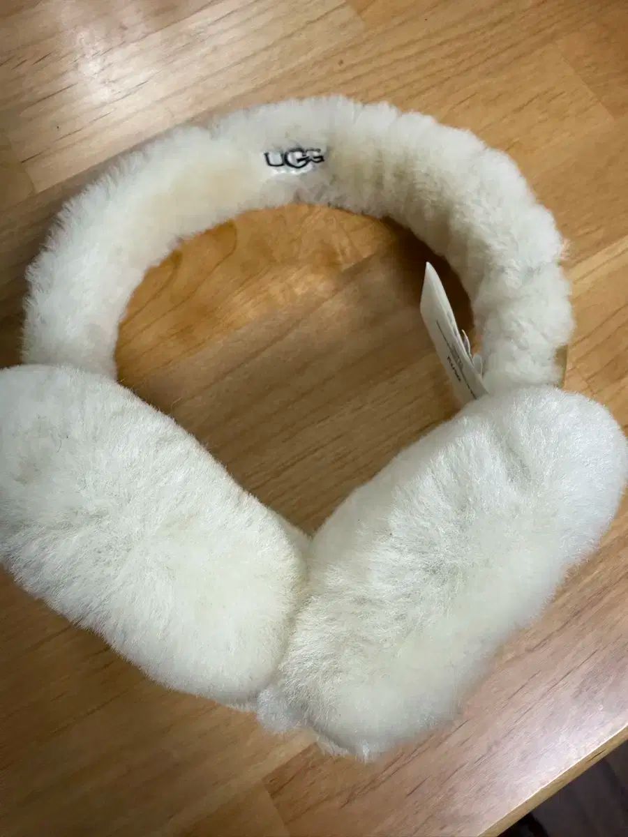 アグ イヤホン イヤーマフ