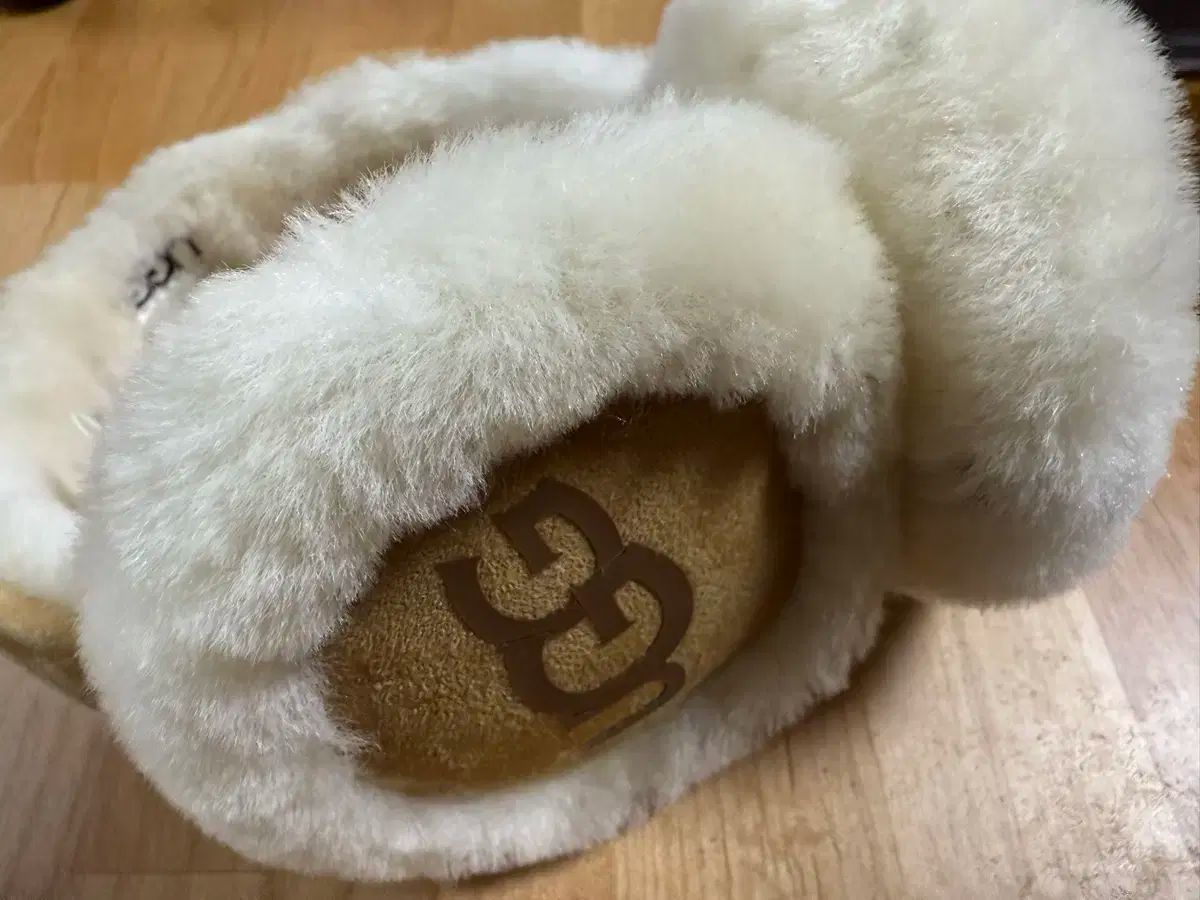 アグ イヤホン イヤーマフ