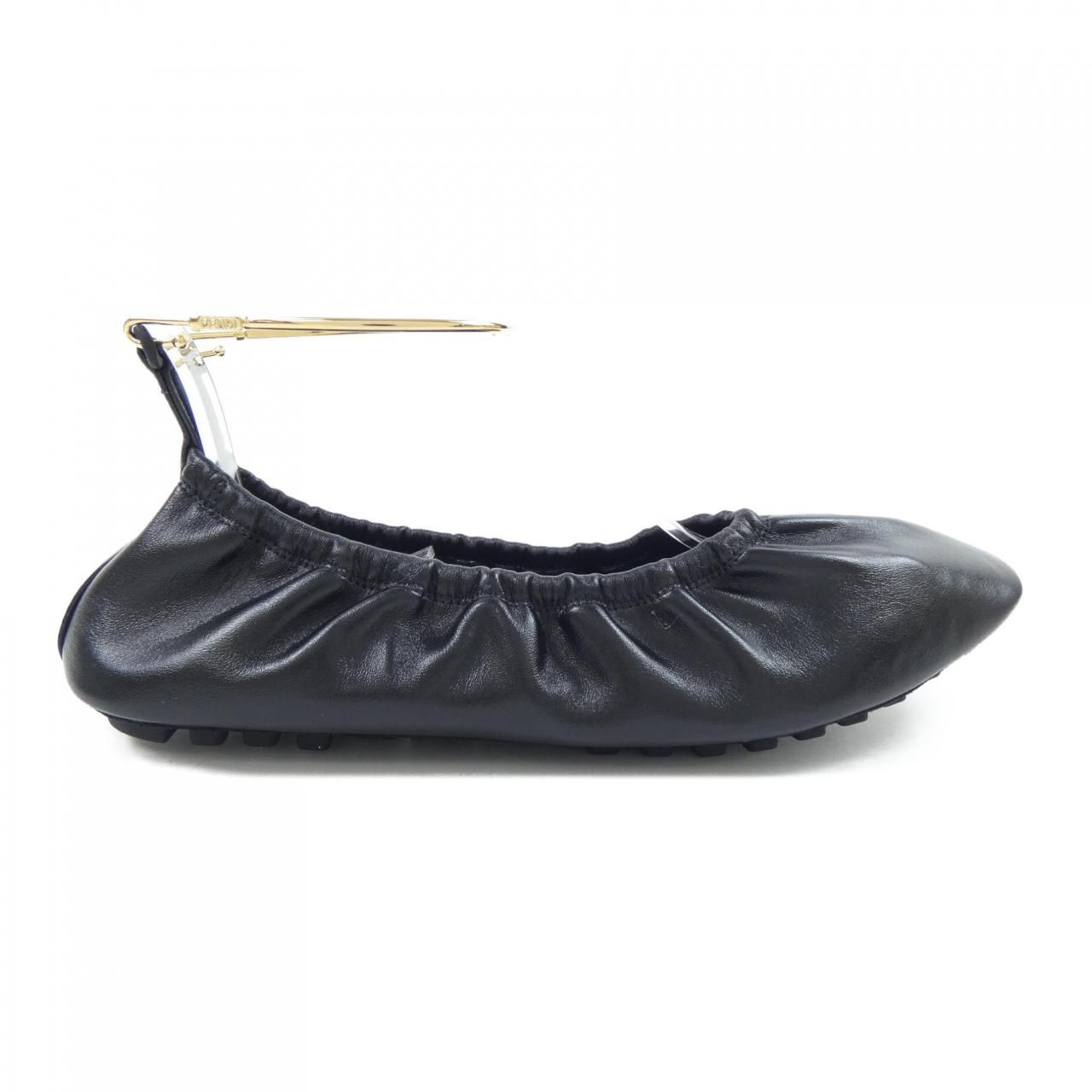 フェンディ FENDI 8 F 3534 フラットシューズ