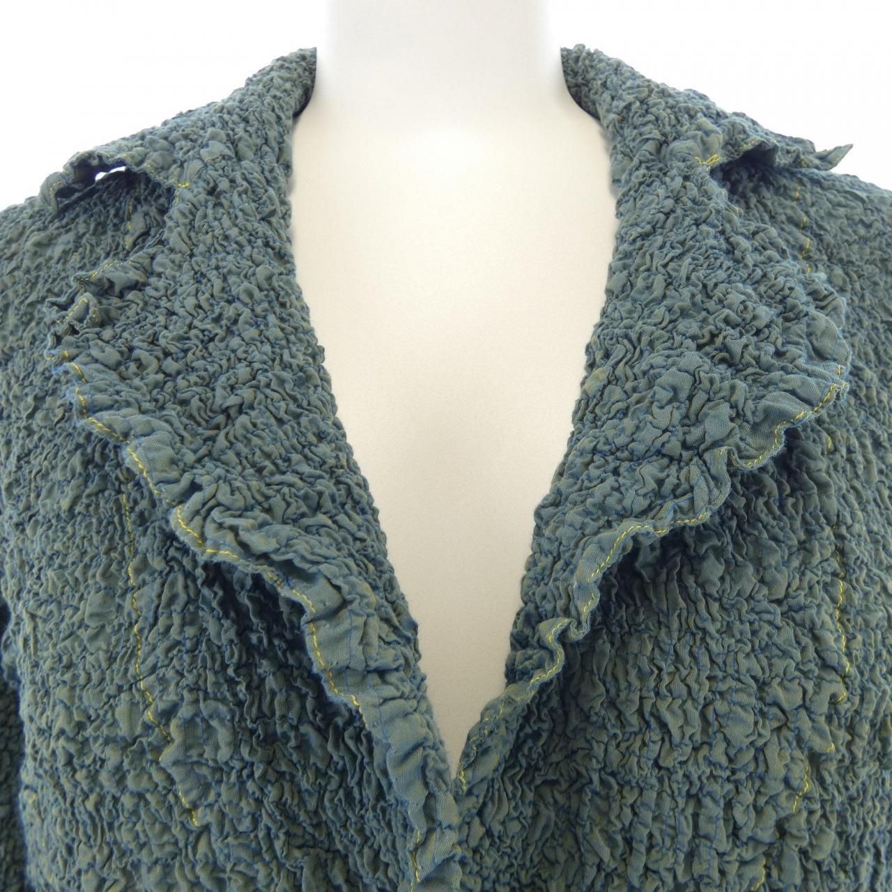 ミーイッセイミヤケ me