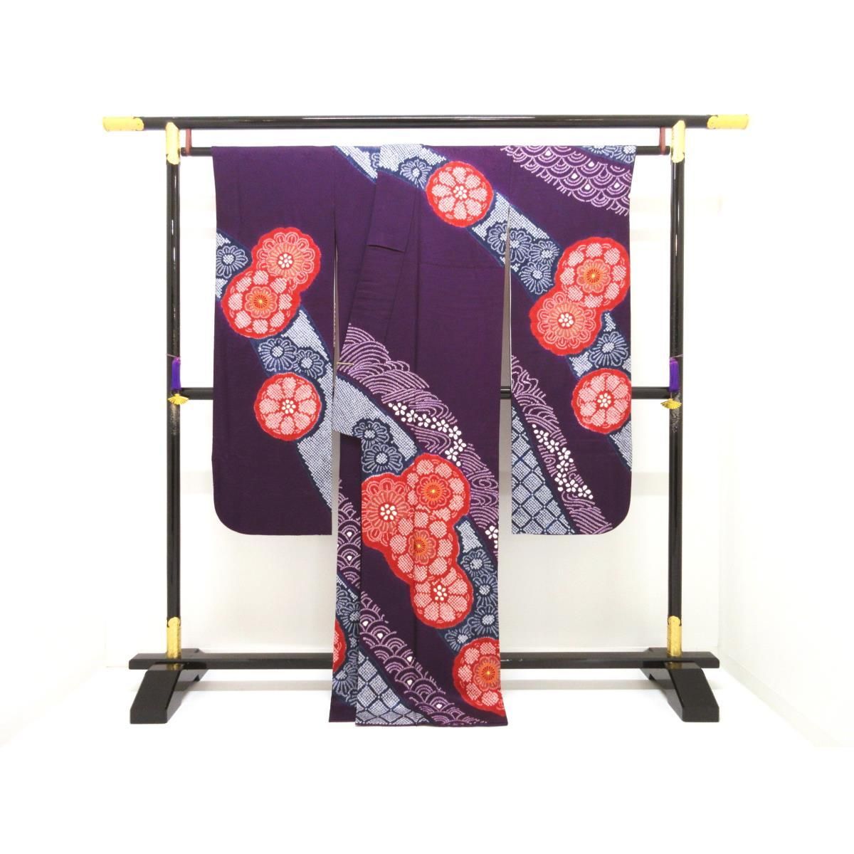 絞り加工刺繍入