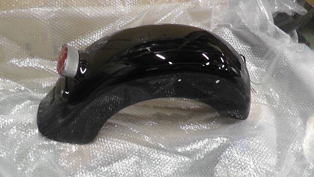 V TWIN マグナ MC 29 の リアフェンダー テール 社外