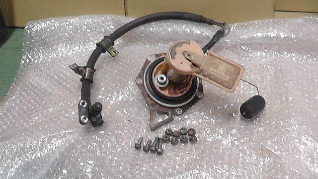 スマートディオZ 4 AF 63 1006 xxx の フューエル ポンプ