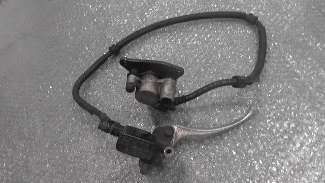 ライブディオZX中期 AF35 の マスターシリンダー:#1762476565 パーツ