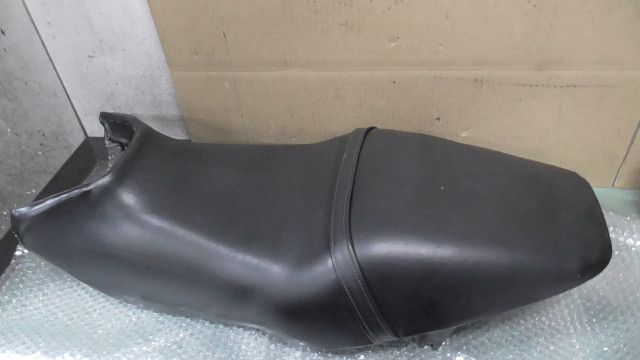 VTR 250 MC 33 1010 xxx の シート