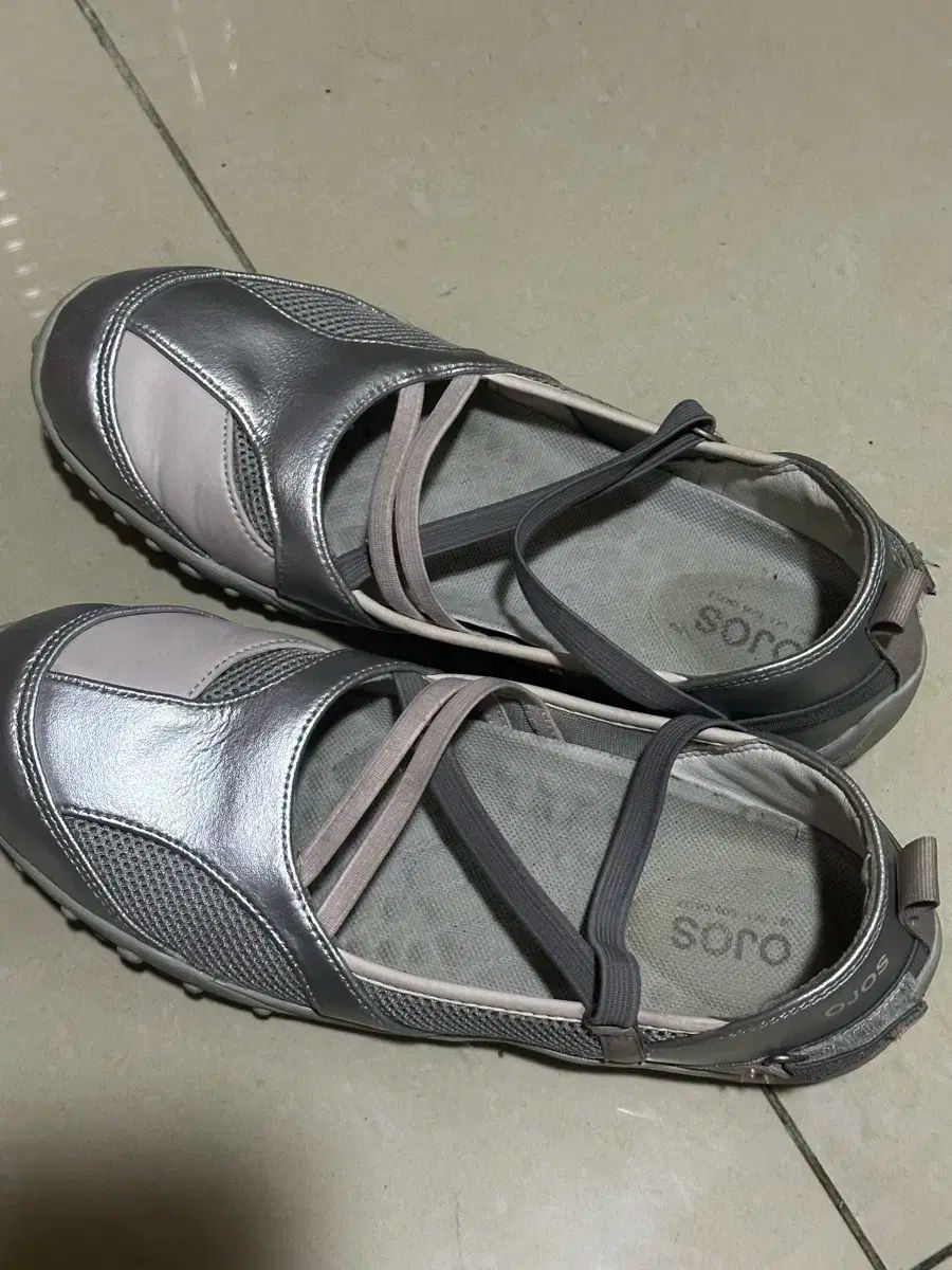 オホス OJOS トウシューズ 250