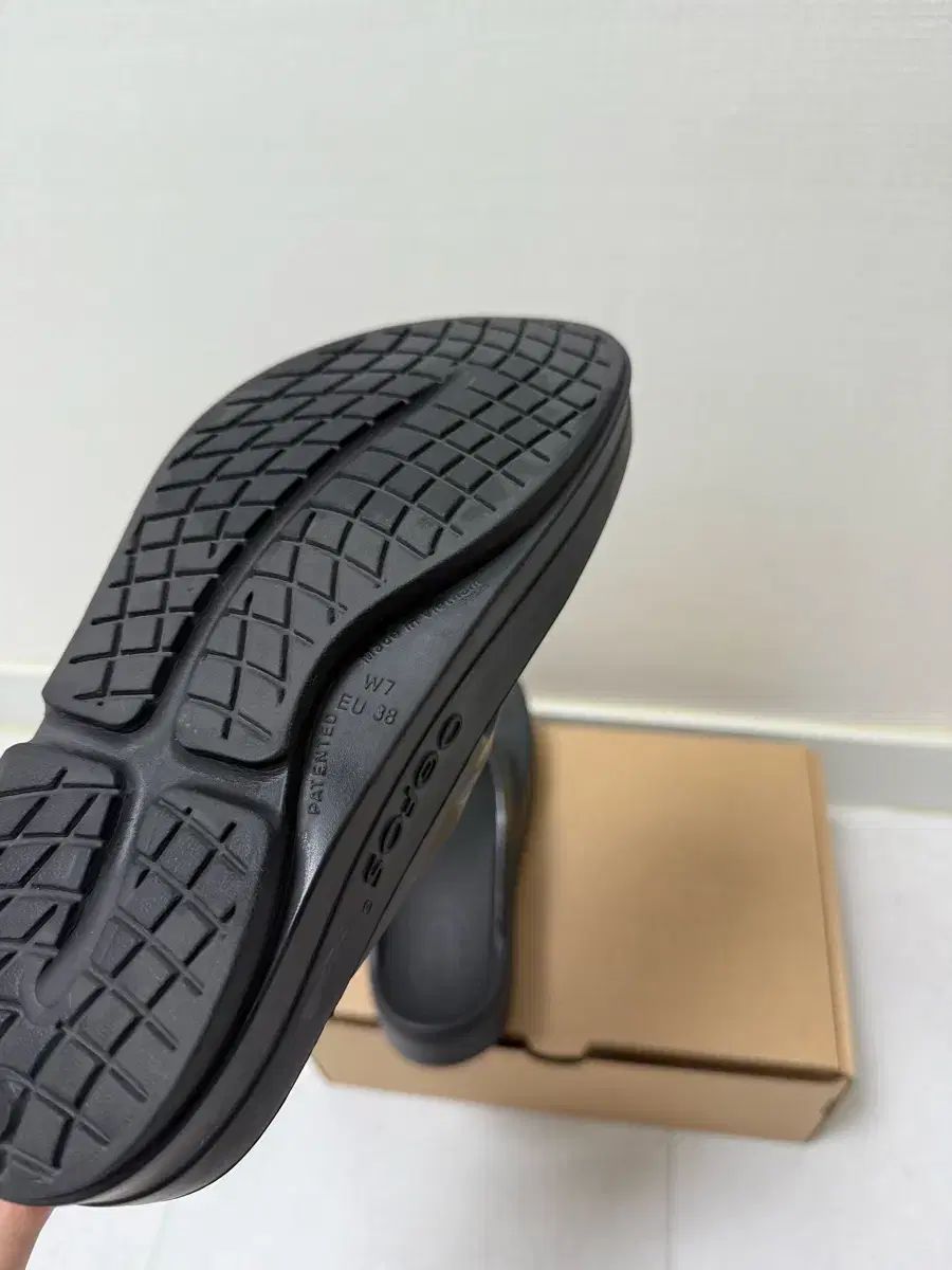 ウーフォス ウララ