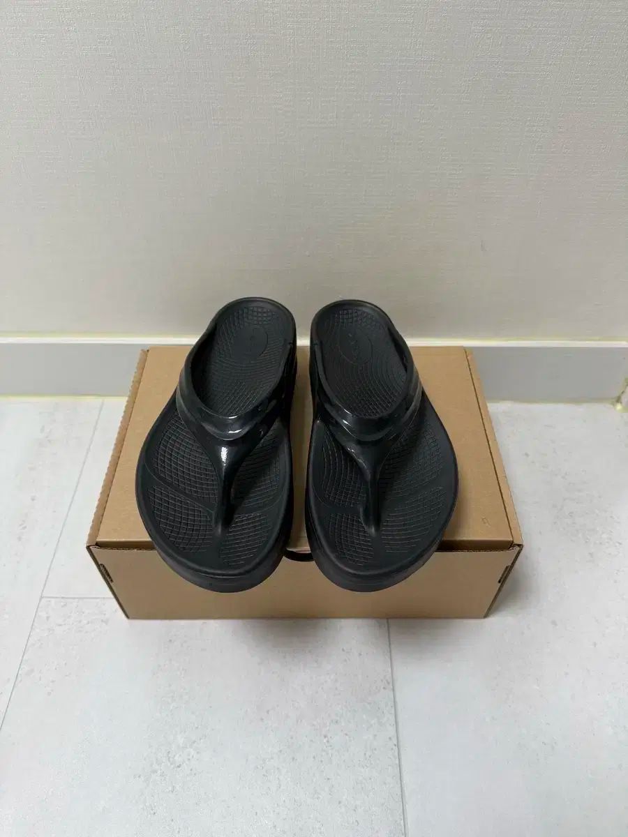 ウーフォス ウララ