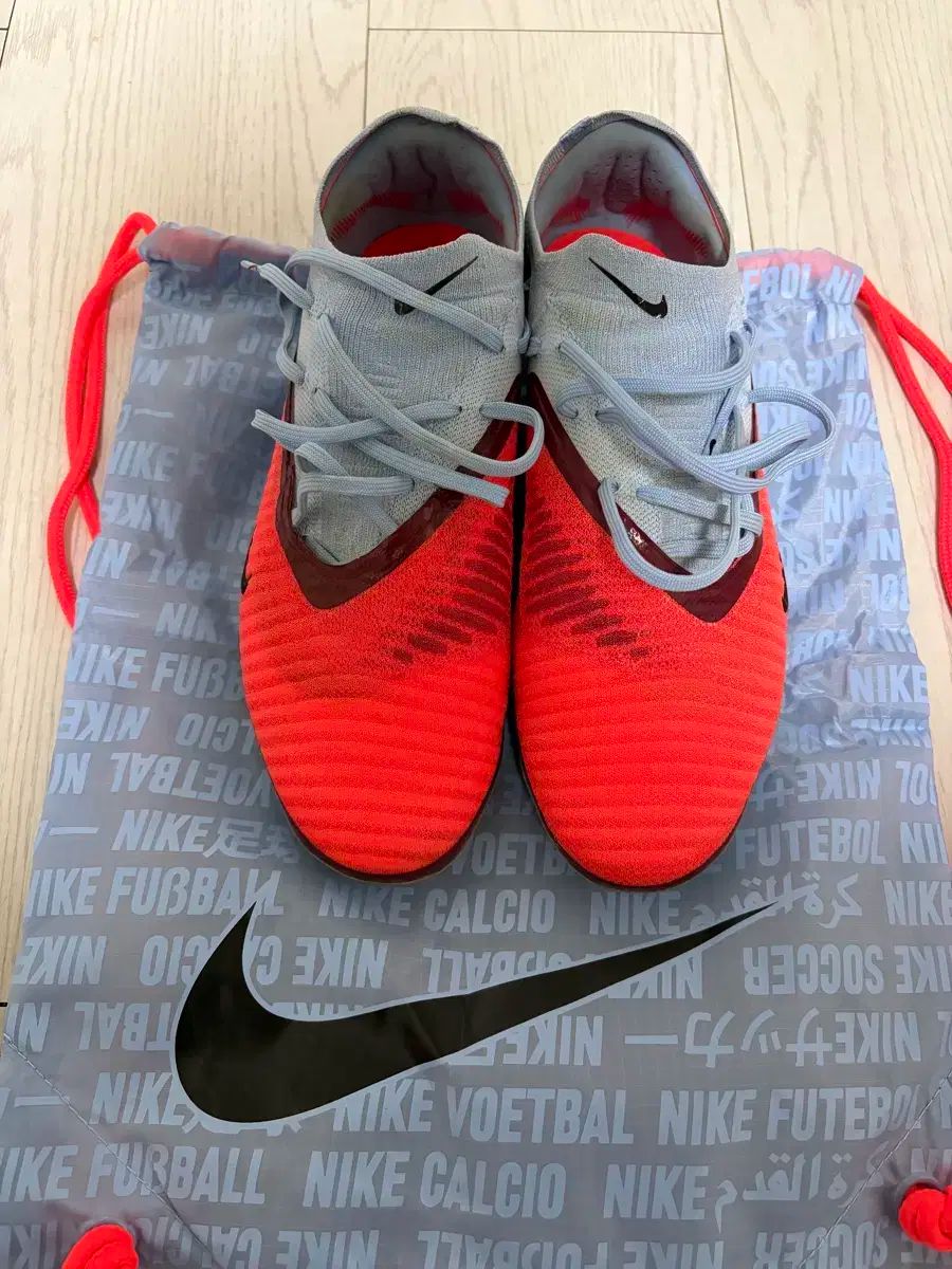 ナイキ FANTOM 6 LOW エリート FG 275