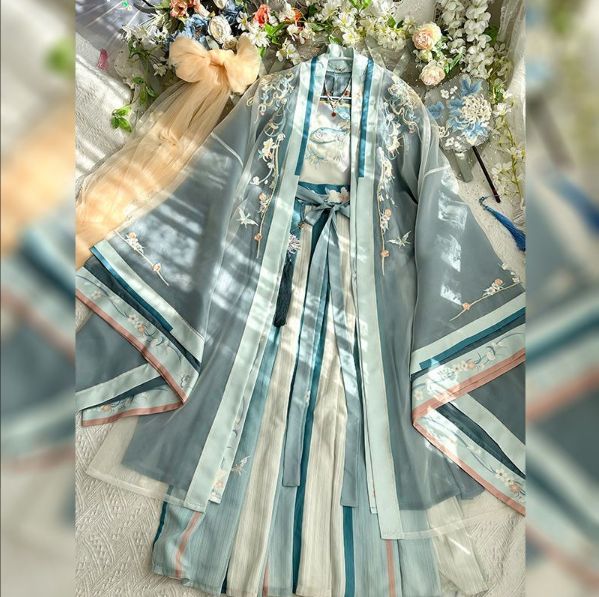 蝶恋花語 齊腰漢服 大袖衫 吊り帯付き百褶裙 漸變繍花デザイン ソングスタイル レディース用 粉色-ブルー 春夏用 優雅中華風ドレス 日常着 通勤 撮影用 コスプレ衣装 特別な日のお祝い プレゼント最適 ネクタイ付き 演劇用衣装