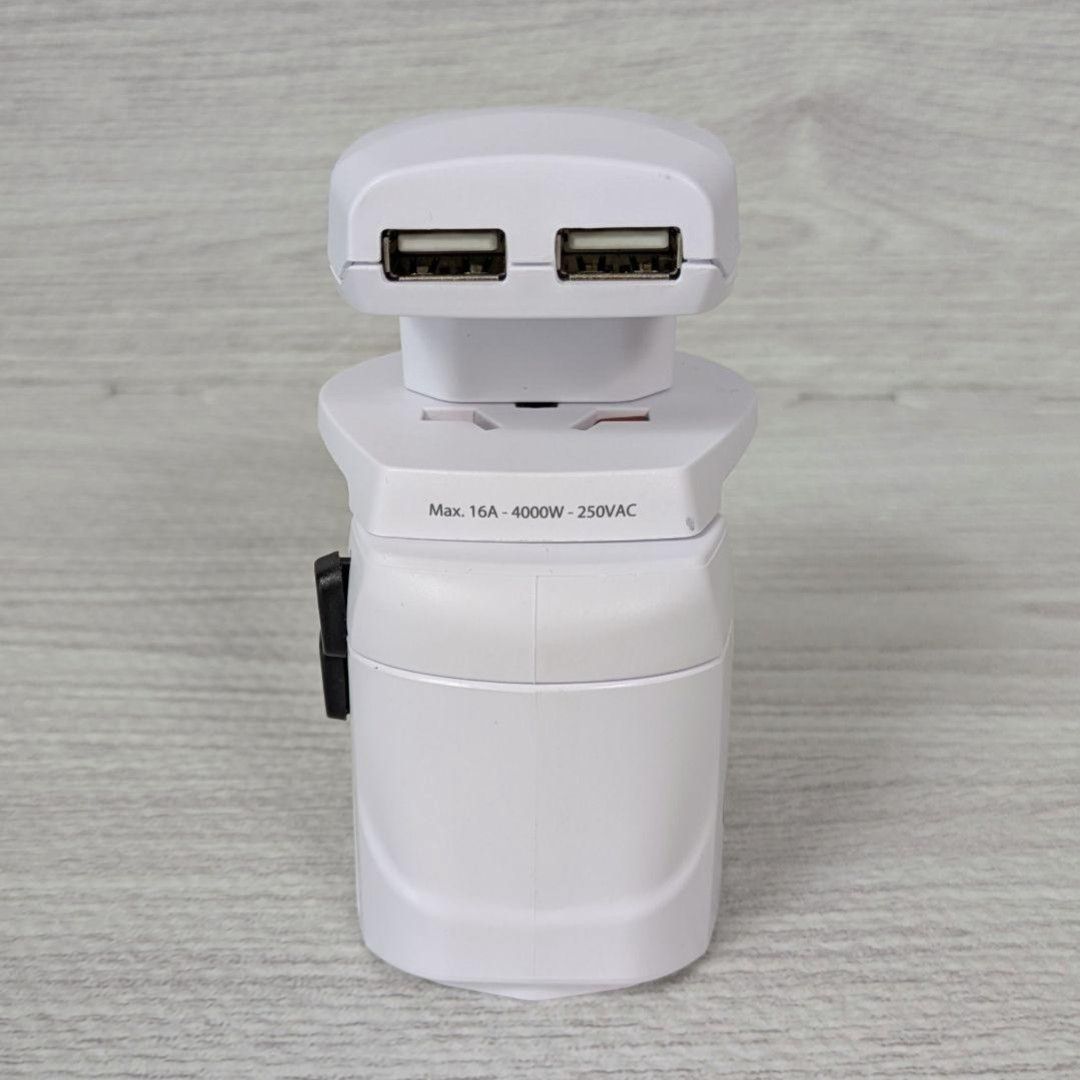 RIMOWA リモワ 多国籍 プラグアダプター 変換プラグ USBポート2つ搭載 100 240 V対応 オシャレ