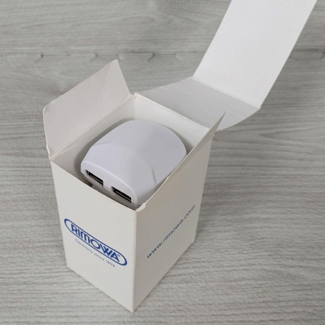 プラグアダプター